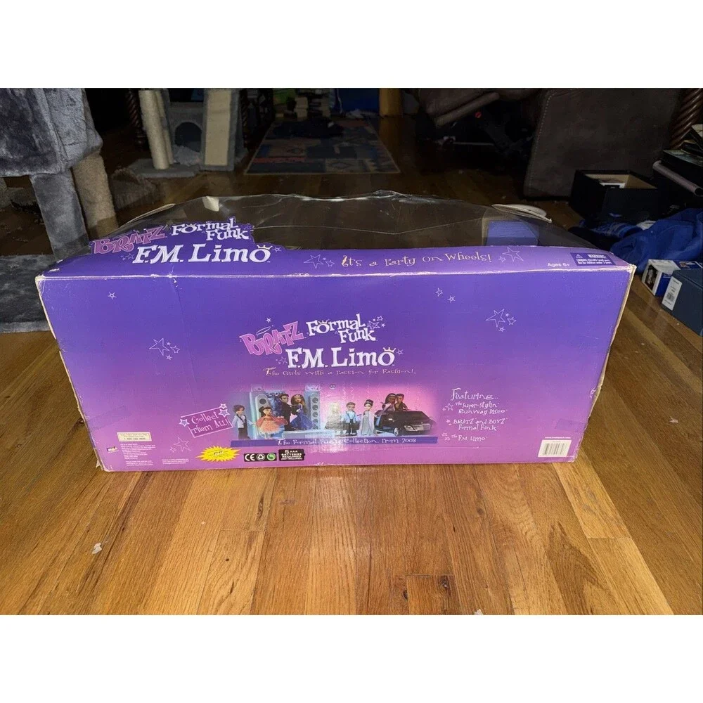 Bratz Formal Funk FM Limo Car Vehicle 2003 MGA Lights Horn Radio Damaged Box NIB